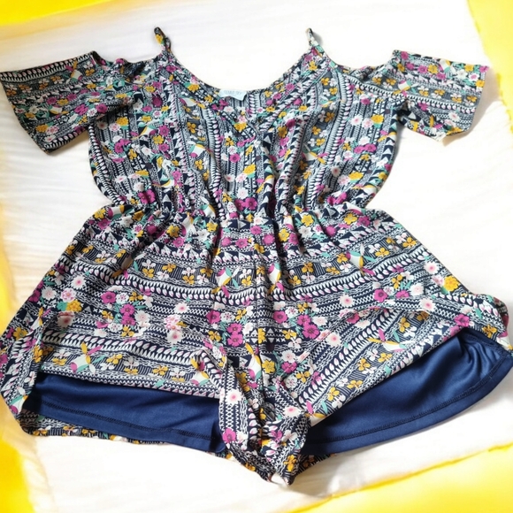 Sienna Sky Cold Shoulder V Neck Floral Romper - Picture 10 of 12